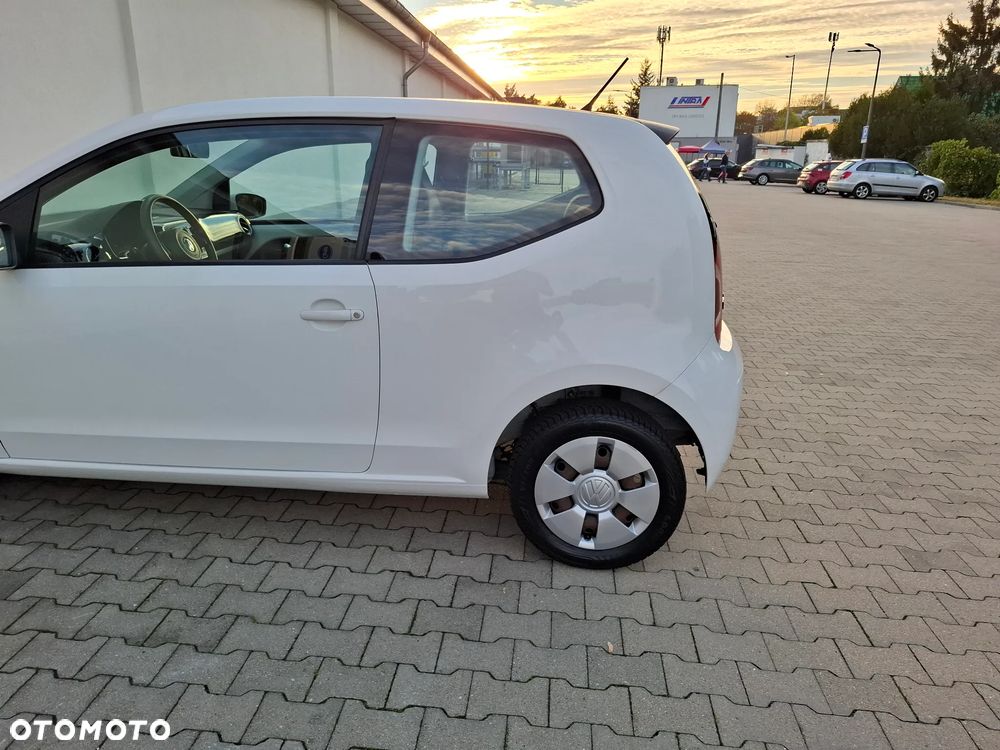 Volkswagen up! United - 15