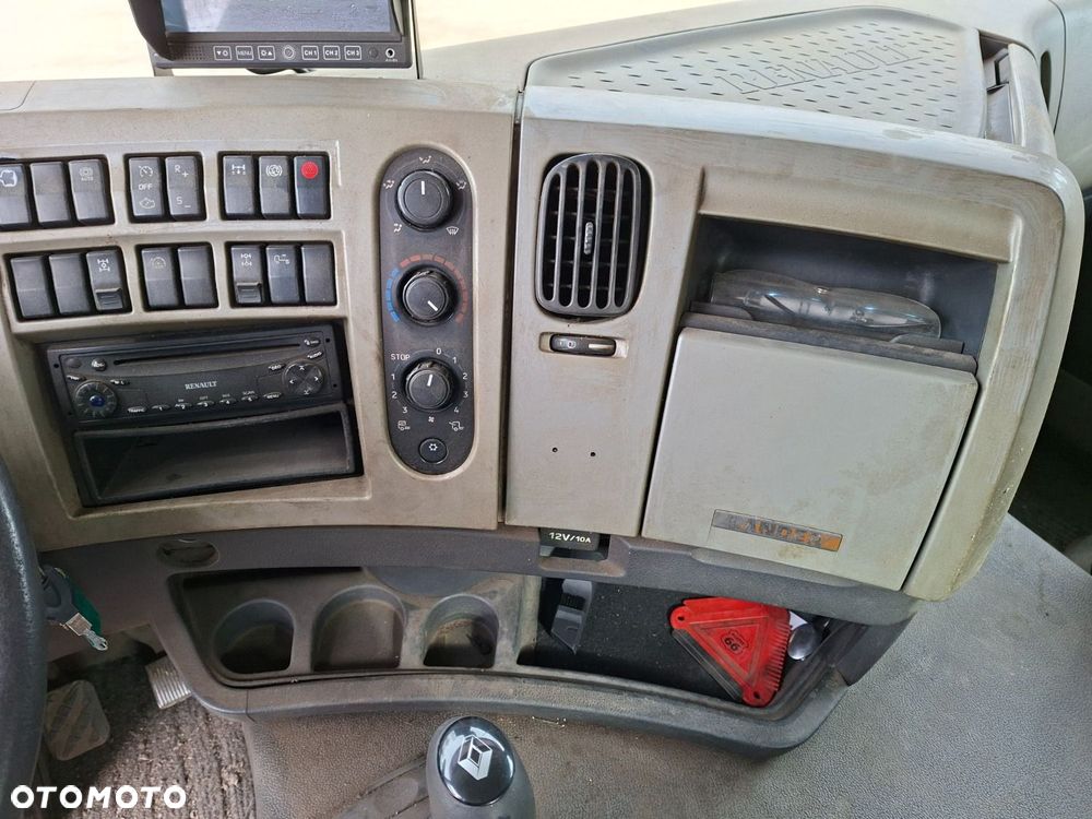Renault Premium Dxi 450.26 Pr 6X2 - 23