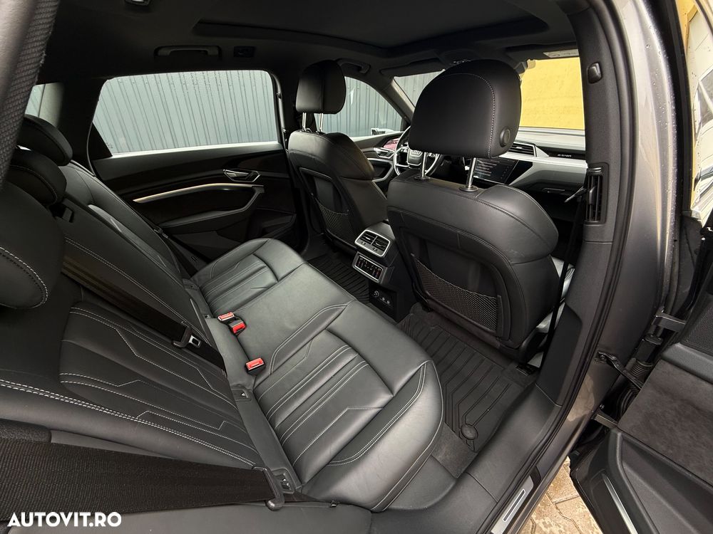 Audi e-tron 55 quattro - 9