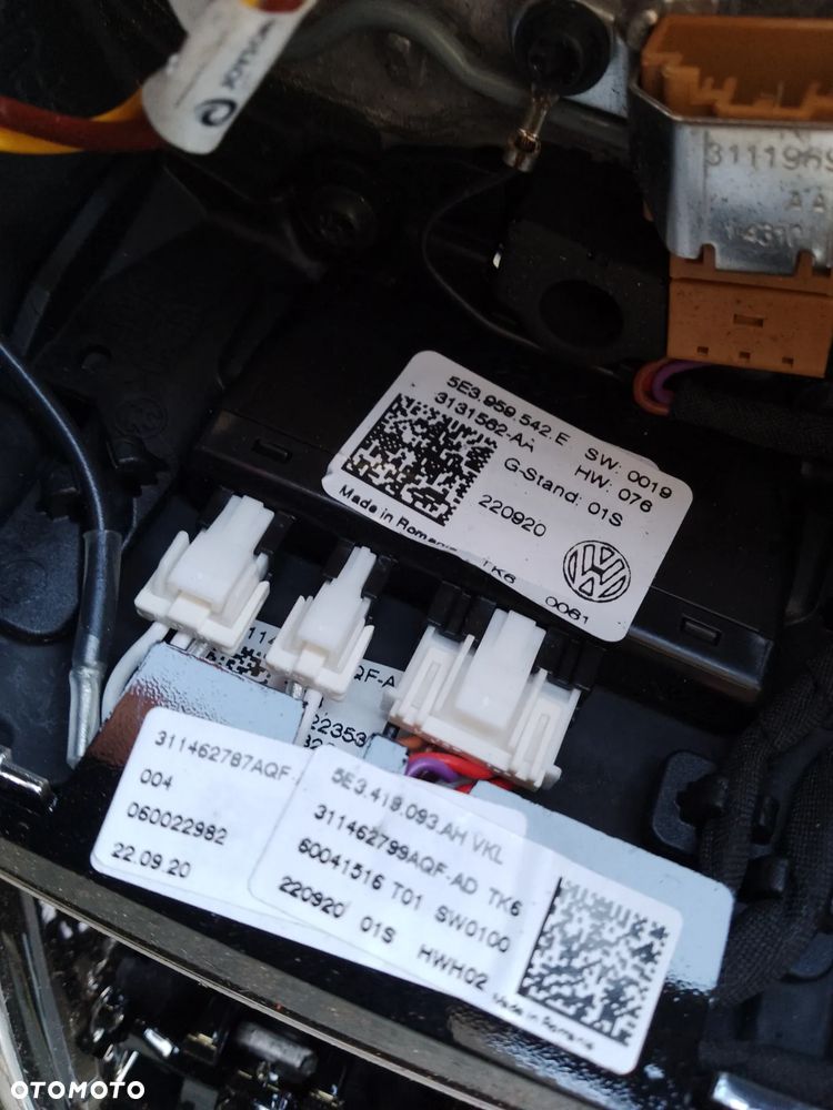 OCTAVIA IV KIEROWNICA MULTI GRZANA DSG 5E3959542G JAK NOWA - 11