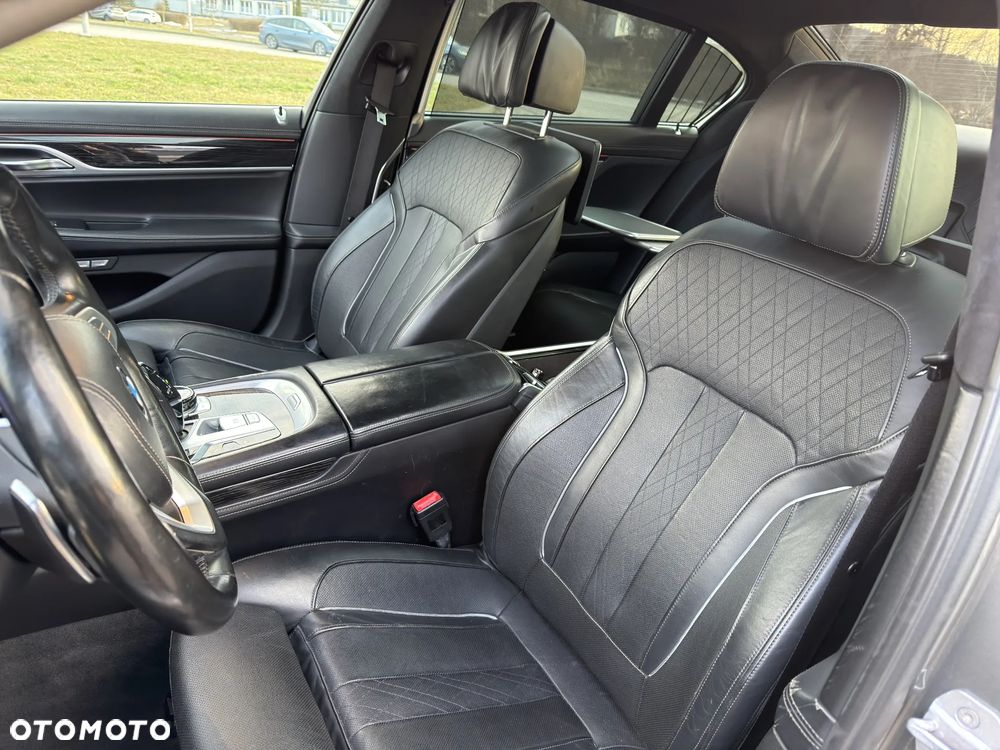 BMW Seria 7 - 17
