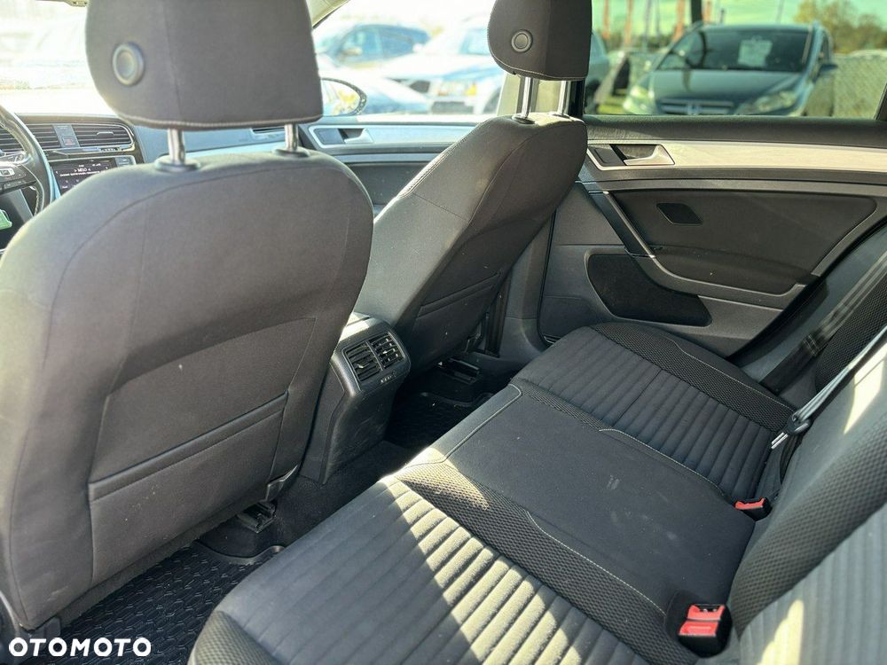 Volkswagen Golf 2.0 TDI BlueMotion Technology Cup - 24