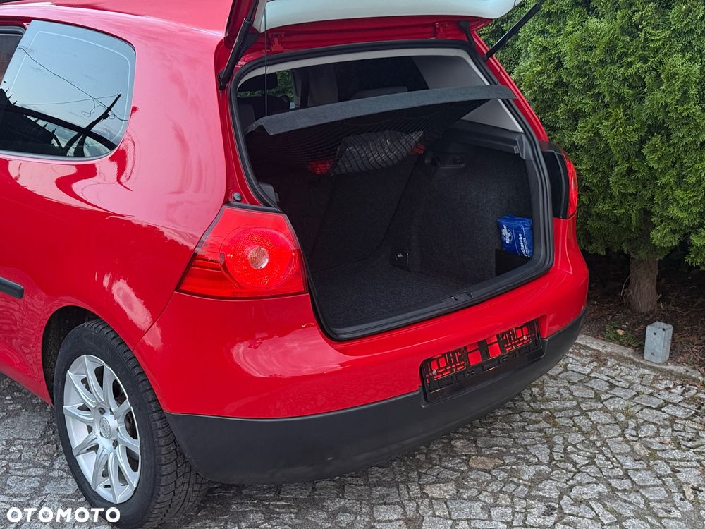 Volkswagen Golf - 6