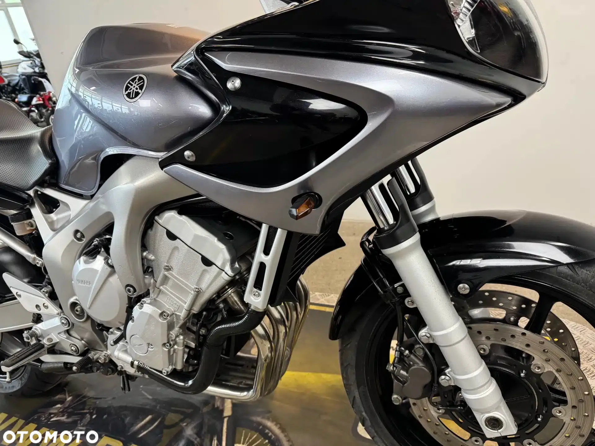 Yamaha FZ6 - 9