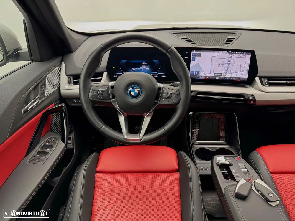 BMW iX1 xDrive30 - 9