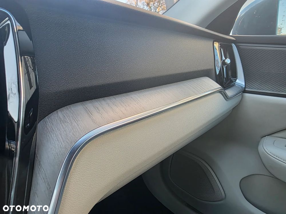 Volvo V60 Cross Country B4 D AWD - 25