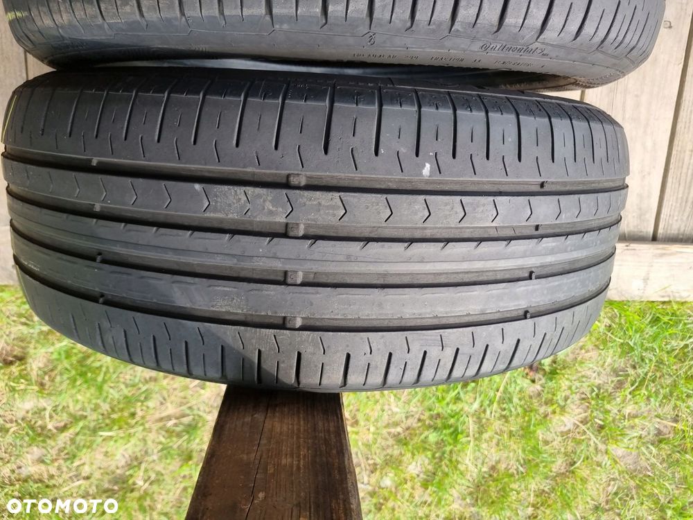 Opony letnia Continental ContiPremiumContact 5 215/55R17 94 W 2015r,4,8mmx2 - 3