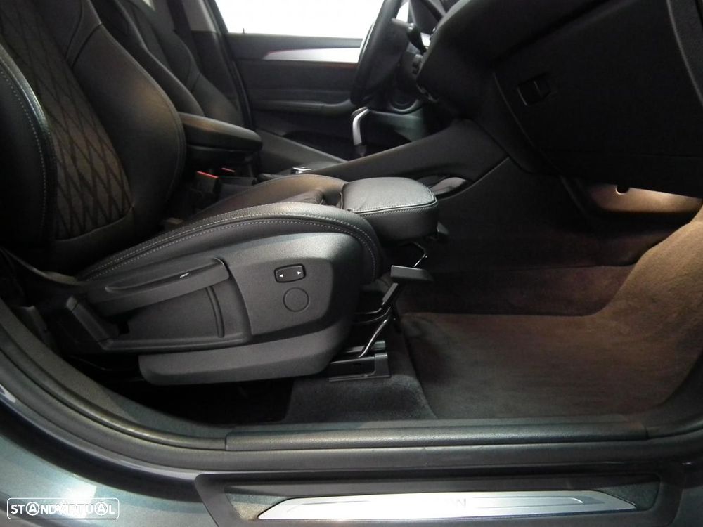 BMW X1 16 d sDrive xLine - 16