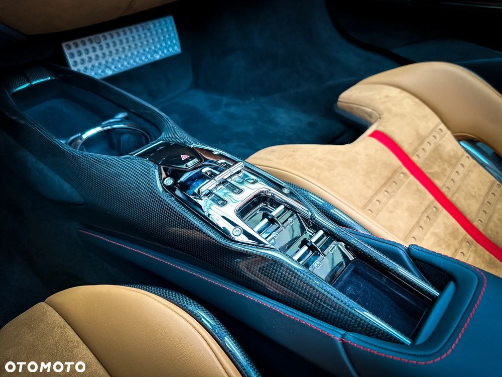 Ferrari SF90 Spider - 29