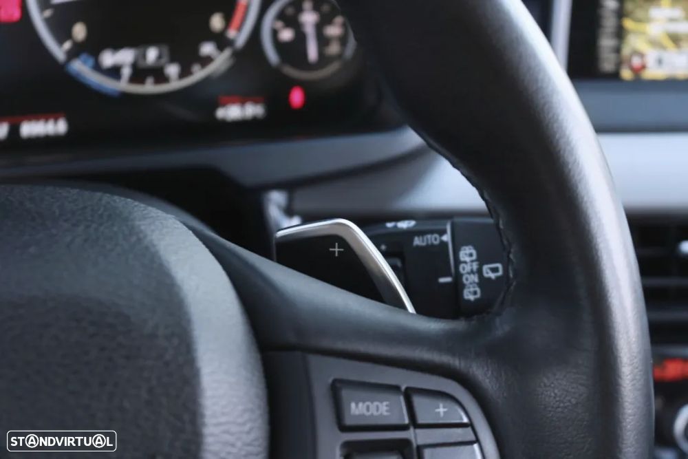 BMW X5 30 d xDrive Pack M - 10