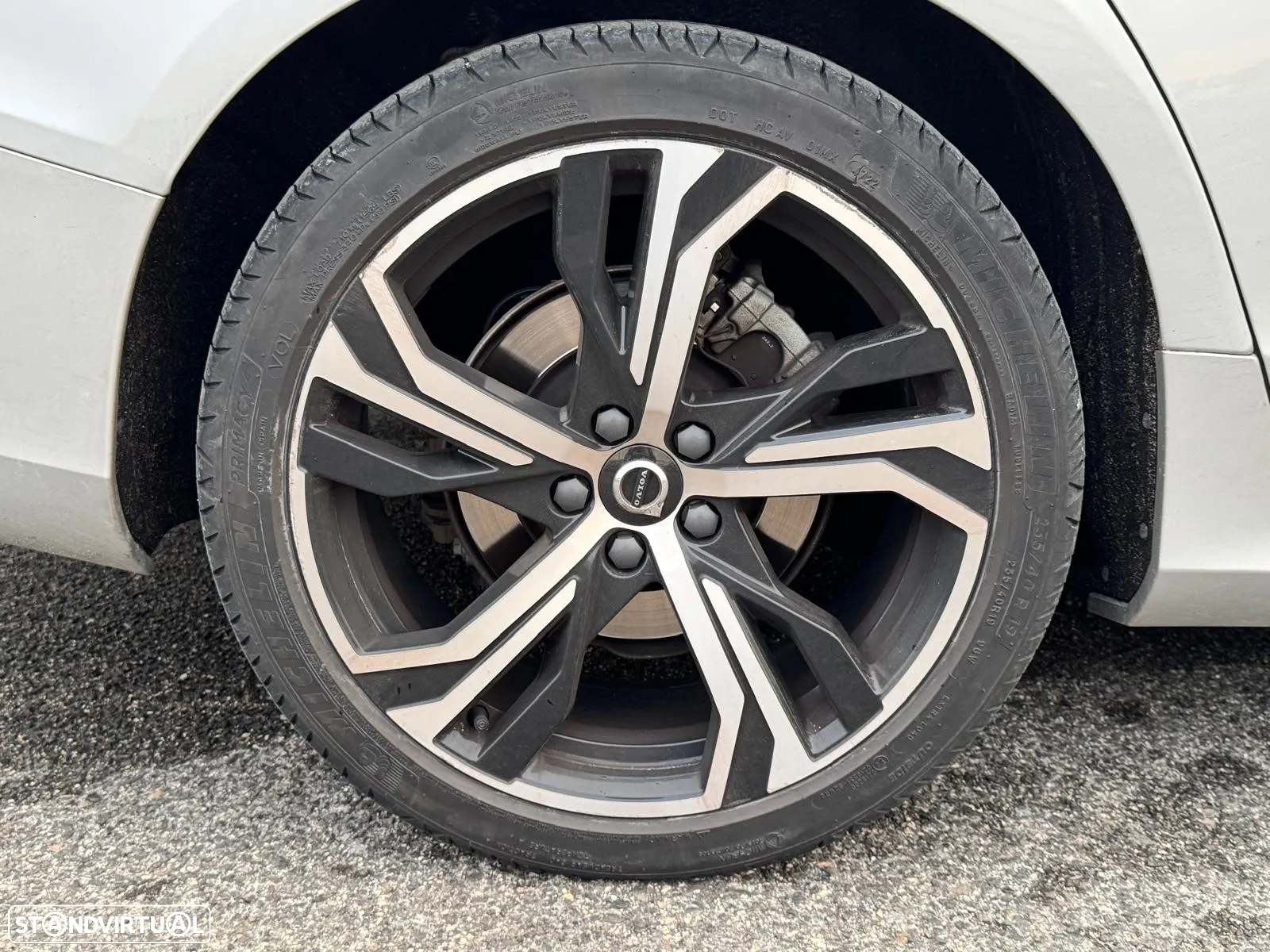 Volvo V60 2.0 B4 Plus Dark Auto - 13