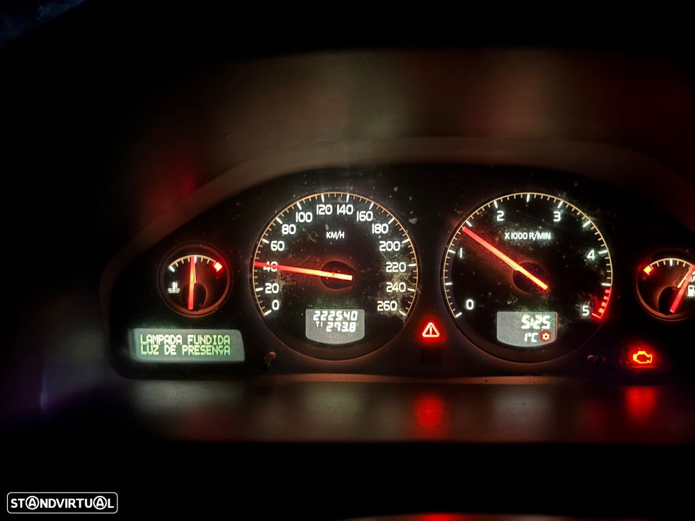Volvo V70 2.5 D - 1