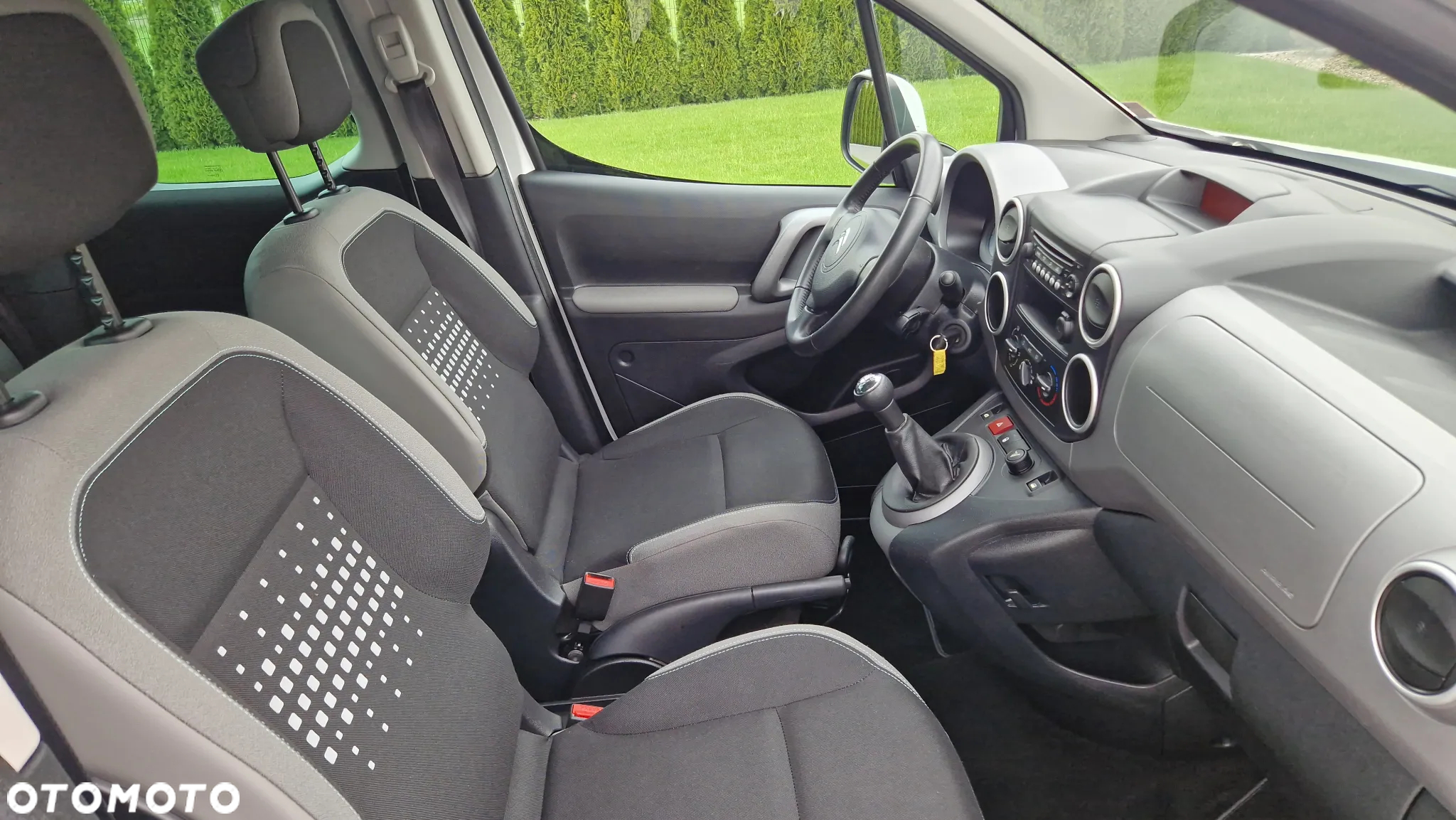 Citroën Berlingo Multispace BlueHDi 100 SELECTION - 8