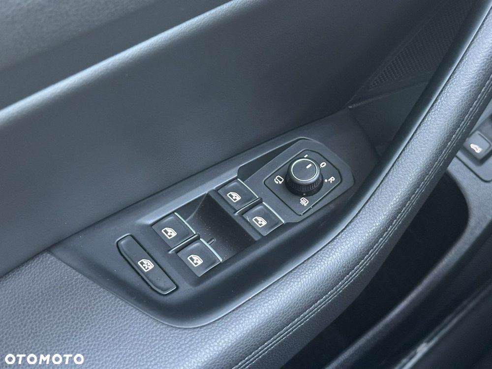 Volkswagen Passat Variant 2.0 TDI Bi-Turbo BMT 4Mot Highline DSG - 25