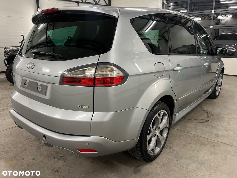 Ford S-Max - 26