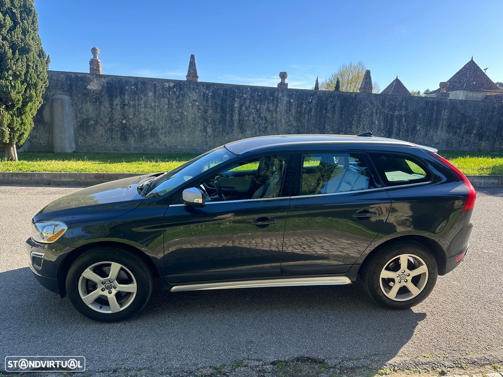 Volvo XC 60 2.0 D4 R-Design 139g Start/Stop - 2