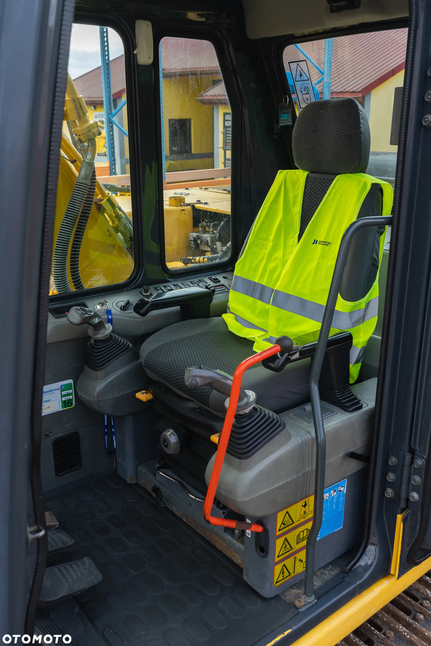 Komatsu PC 180 LC-6K - 16