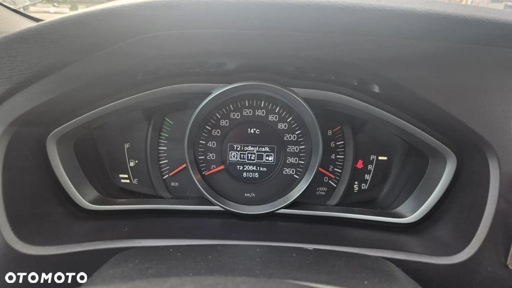 Volvo V40 T3 Drive-E Momentum - 18