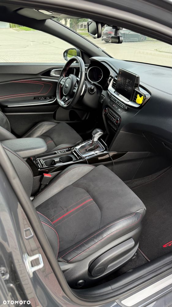 Kia ProCeed - 18