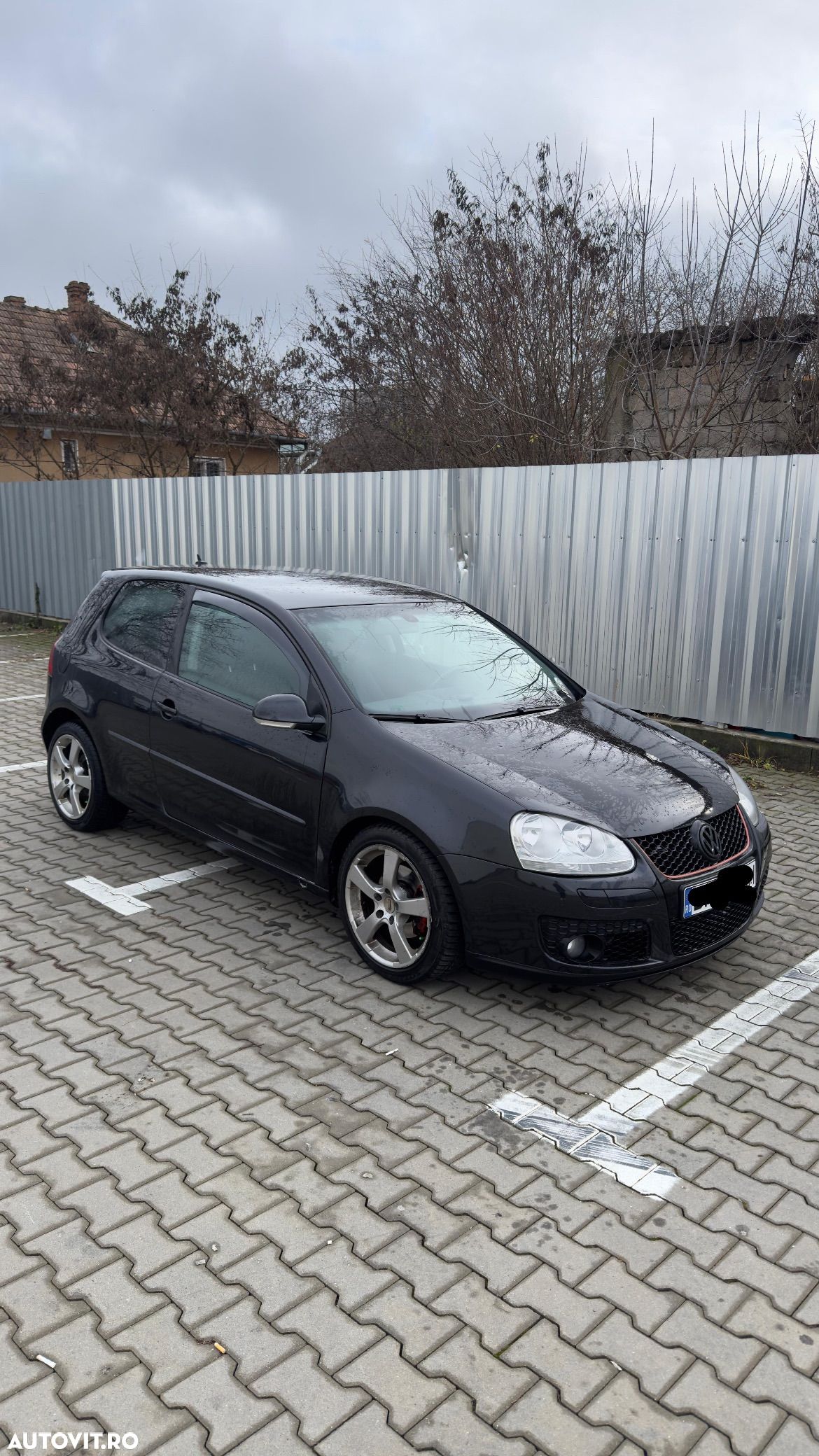Volkswagen Golf 1.9 TDI Sportline DSG - 1