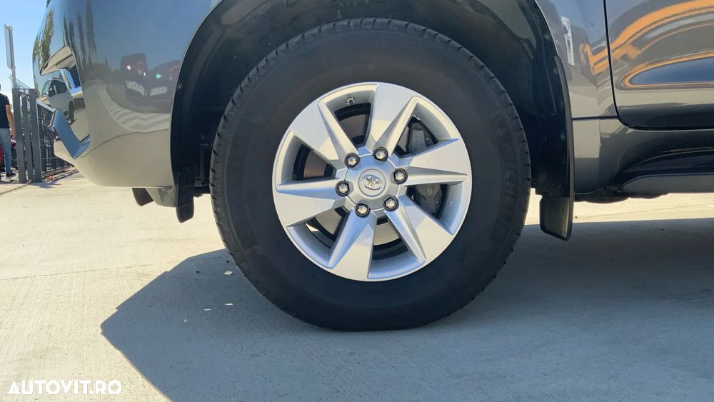 Toyota Land Cruiser - 9
