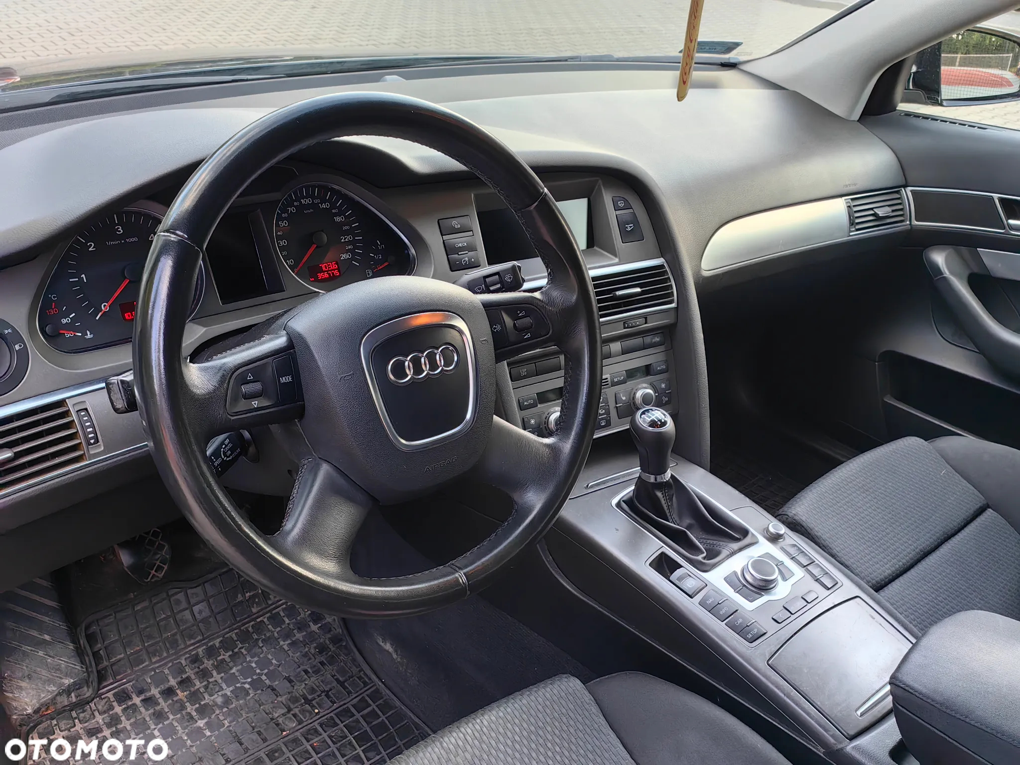Audi A6 - 6
