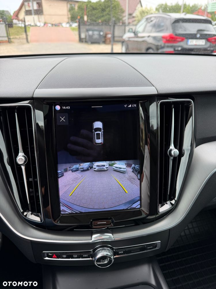 Volvo XC 60 T6 Plug-In Hybrid AWD Core - 14