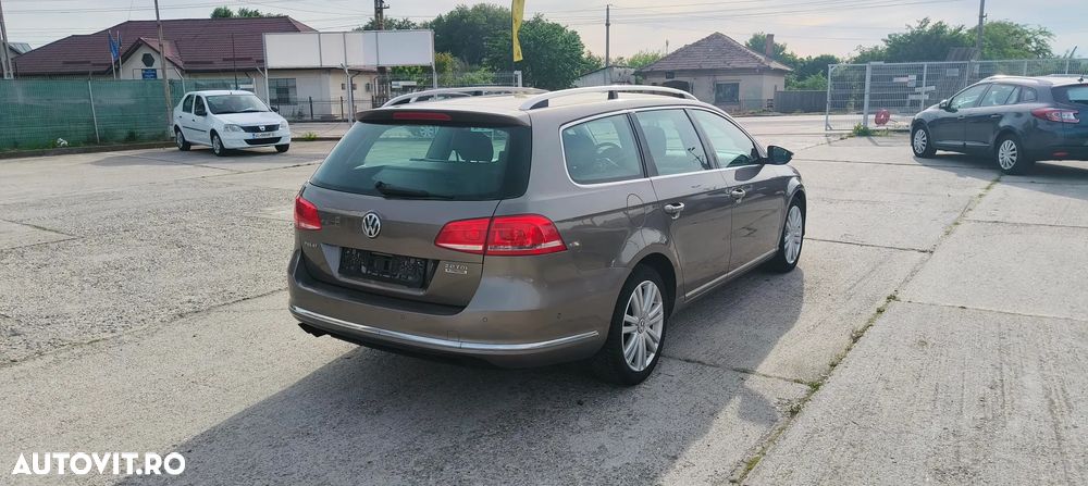 Volkswagen Passat 2.0 TDI DPF Highline - 12