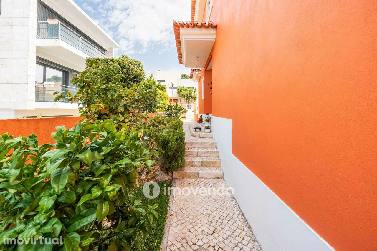 Moradia T4 de luxo, com jardim e garagem, em Alcabideche - Grande imagem: 2/60