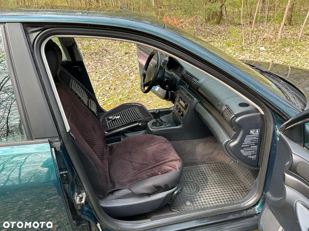 Audi A4 Limousine - 9