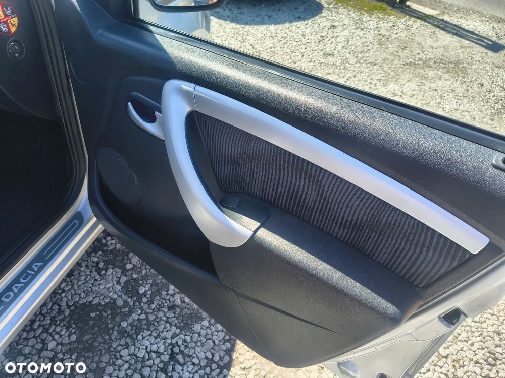 Dacia Sandero 1.6 MPI Laureate - 17