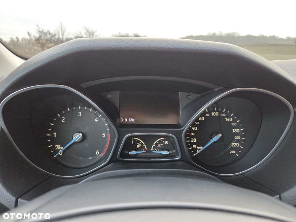 Ford Focus - 8