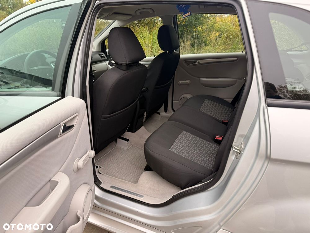 Mercedes-Benz Klasa B - 22