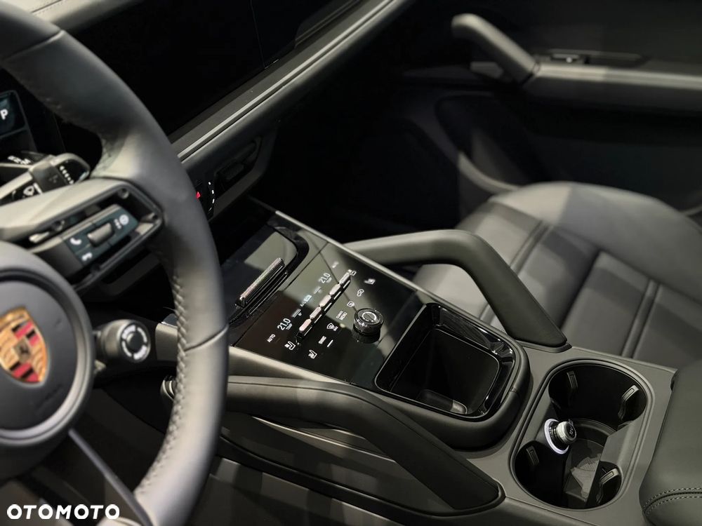 Porsche Cayenne Black Edition - 29