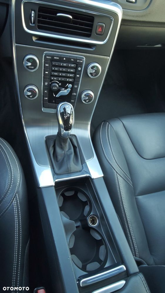 Volvo V60 - 14