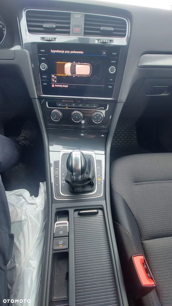 Volkswagen Golf 1.5 TSI BMT Comfortline DSG - 9