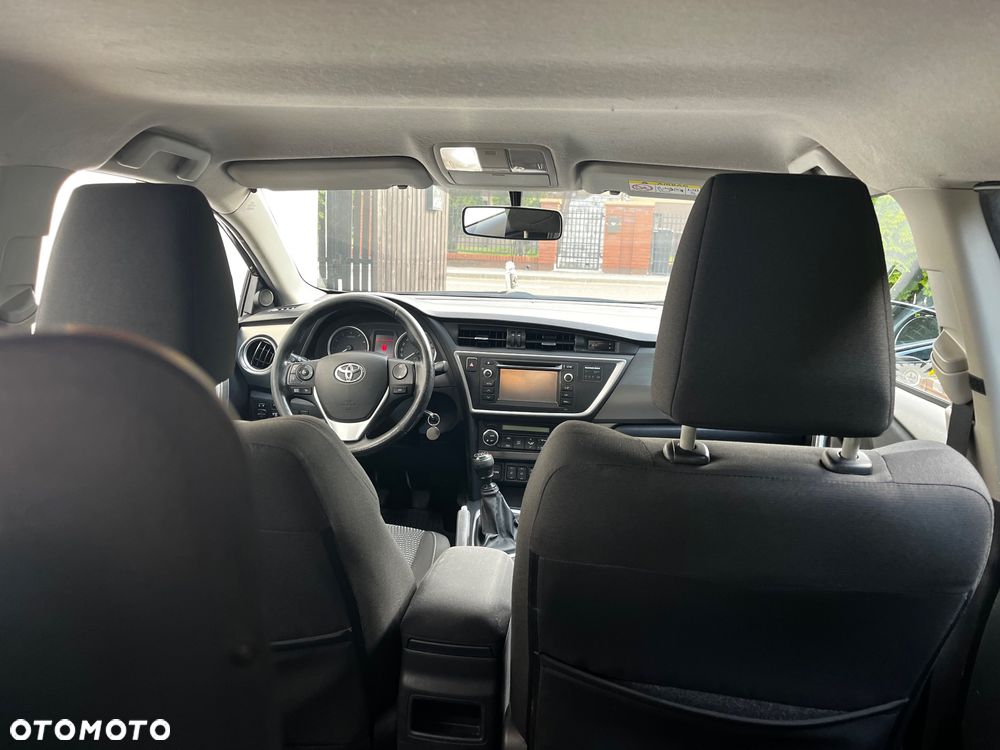 Toyota Auris 1.6 Premium - 14