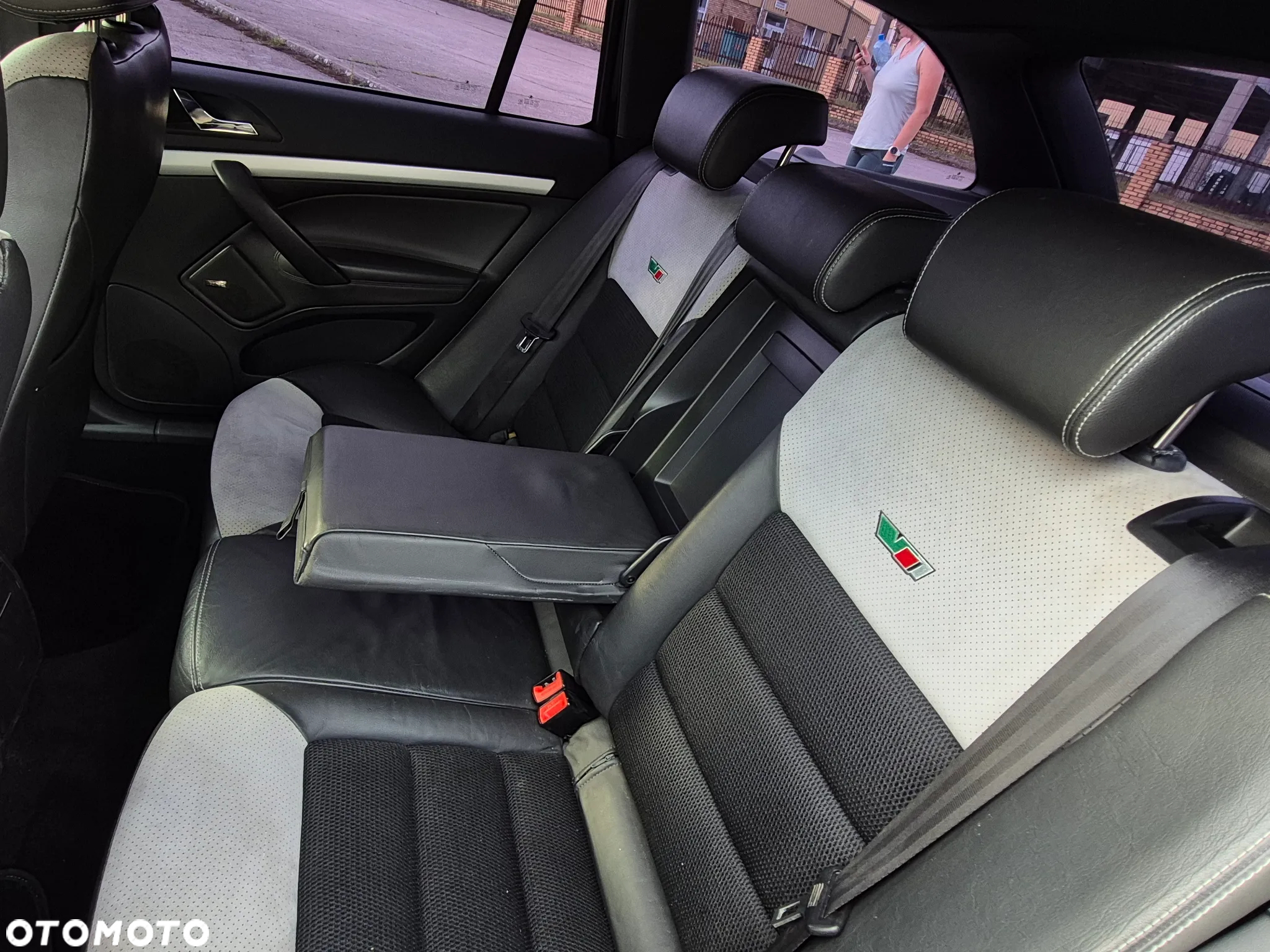 Skoda Octavia Combi 2.0 TDI DPF DSG RS - 13