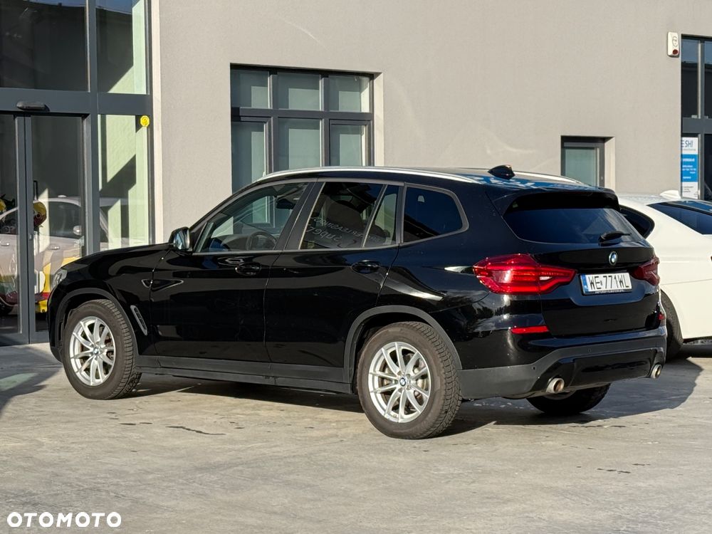 BMW X3 xDrive20i Advantage - 13