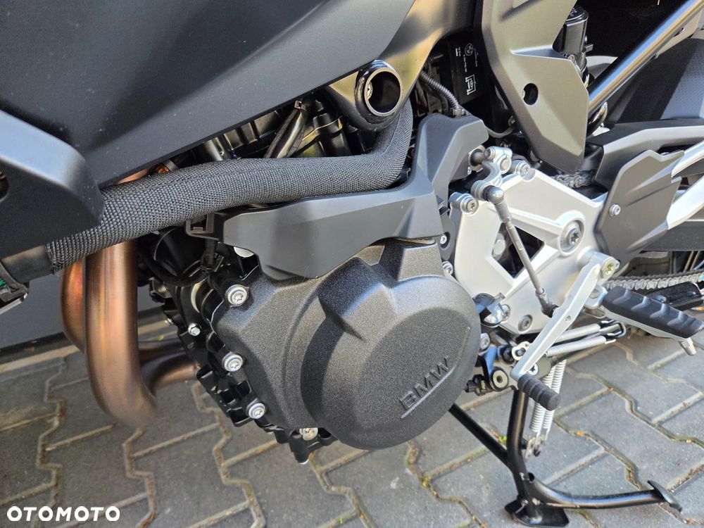 BMW XR - 13