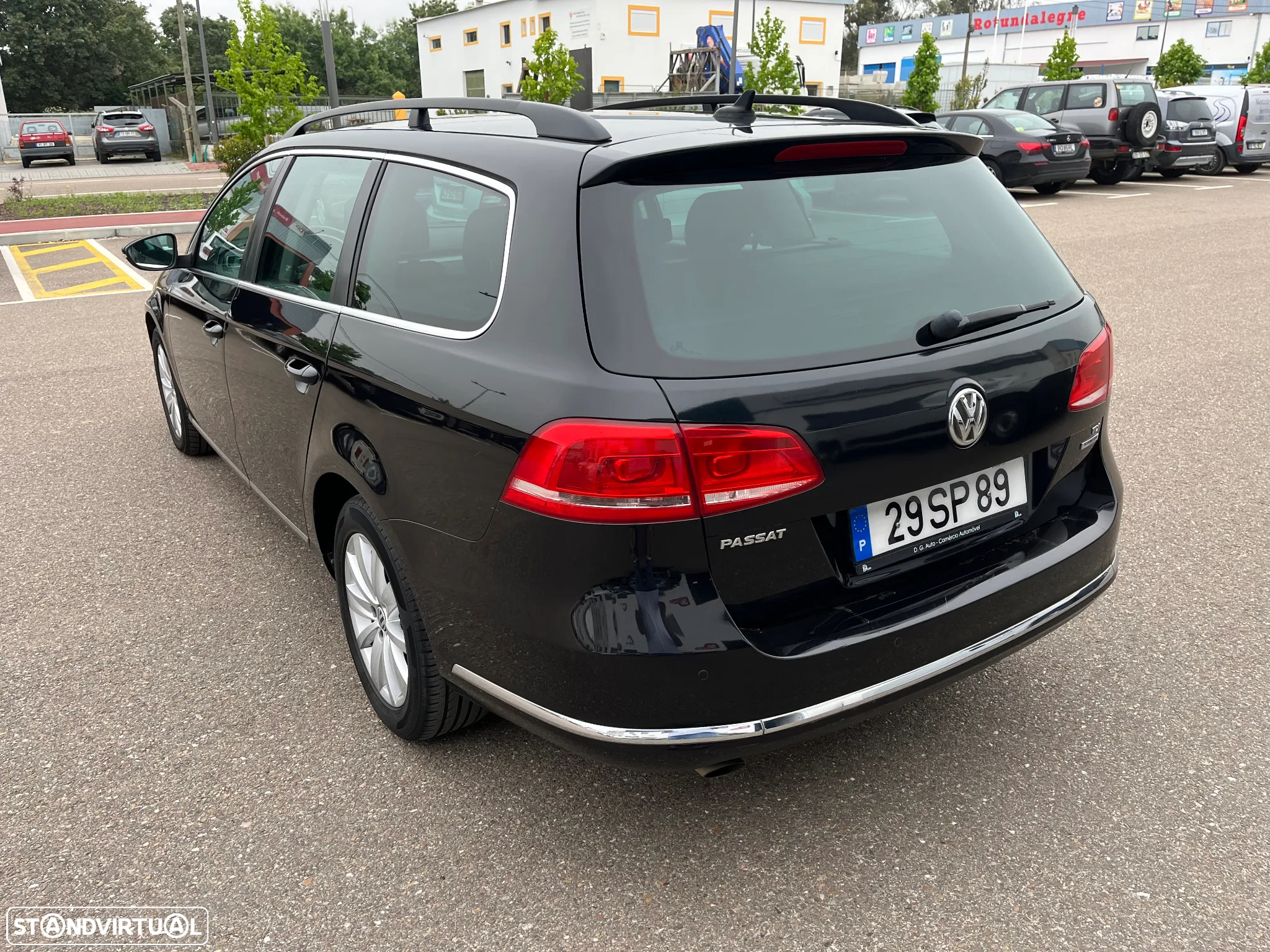 VW Passat Variant 1.6 TDI BlueMotion Highline - 3