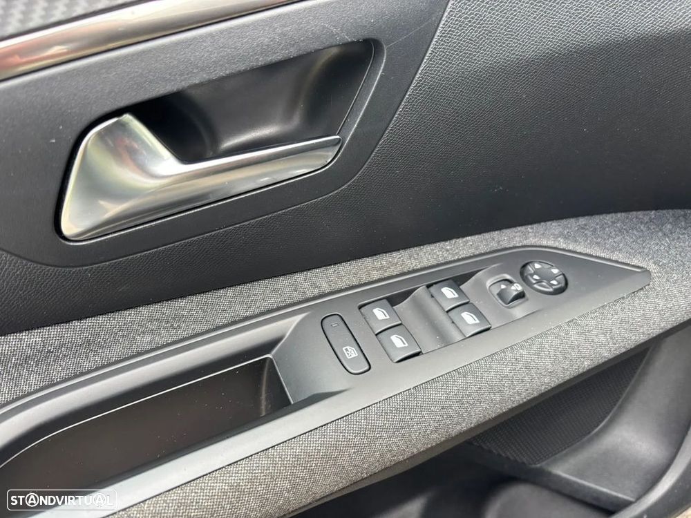 Peugeot 3008 1.5 BlueHDi Active Pack - 18
