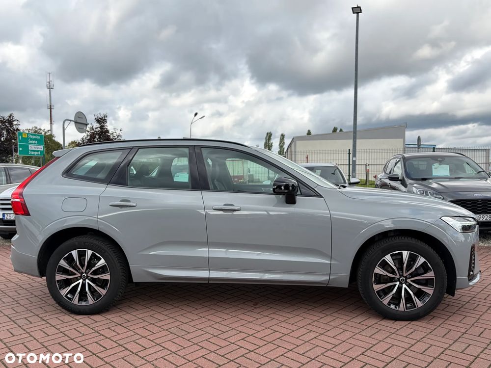 Volvo XC 60 B4 D Plus Dark - 13