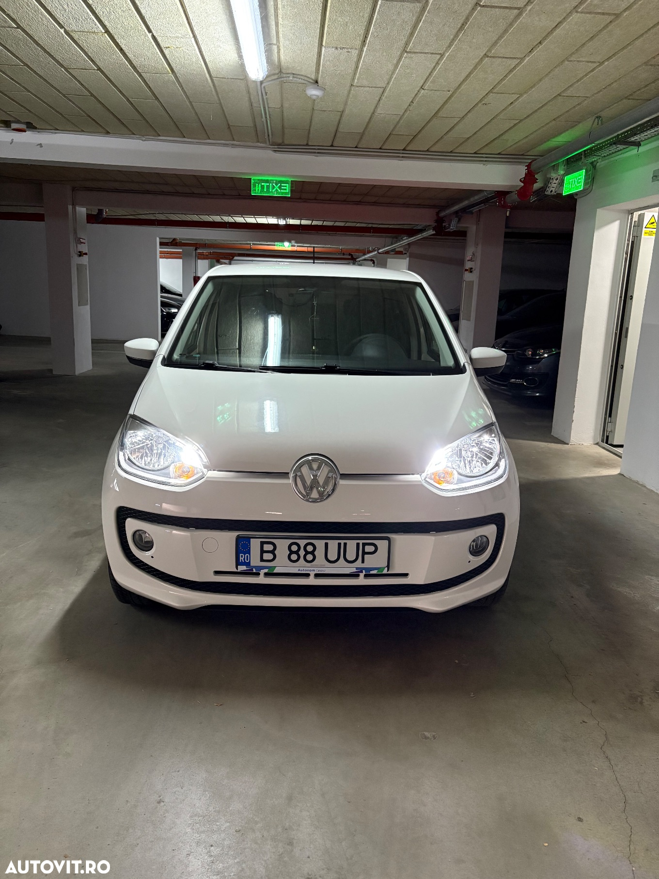 Volkswagen up! 1.0 High - 8