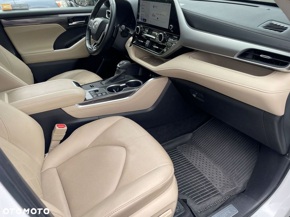 Toyota Highlander - 13