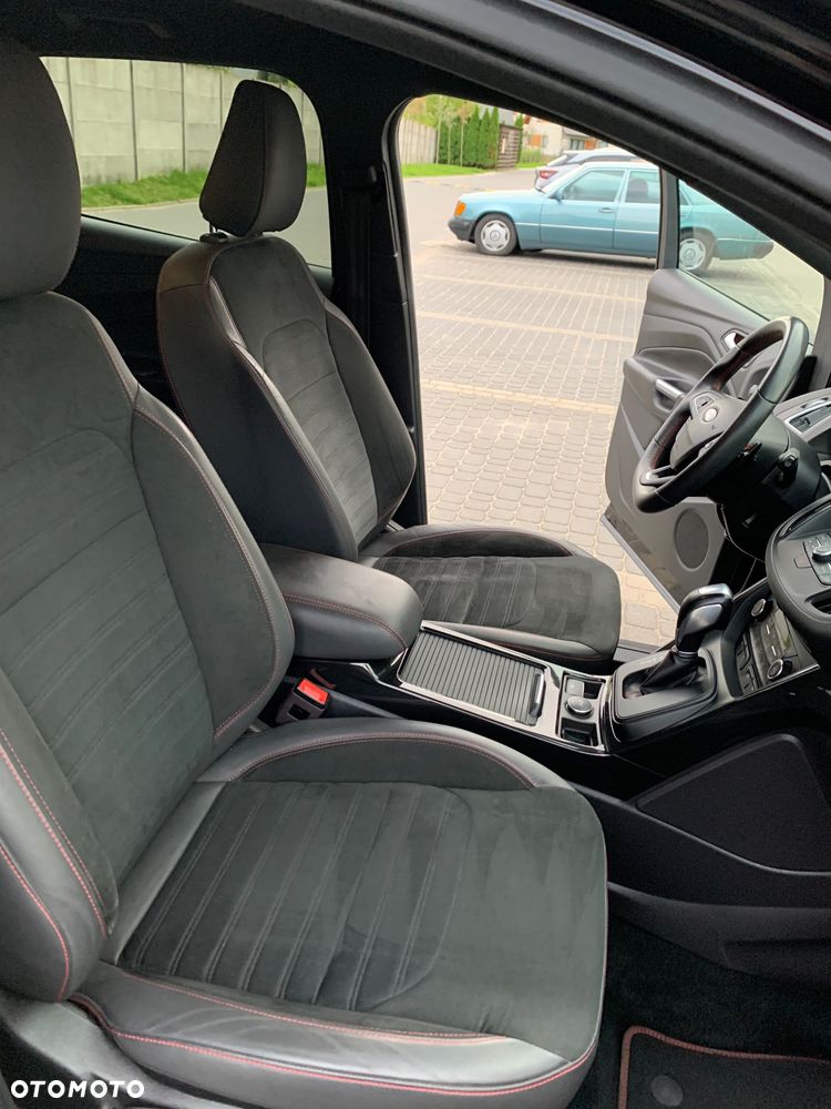 Ford Kuga - 17