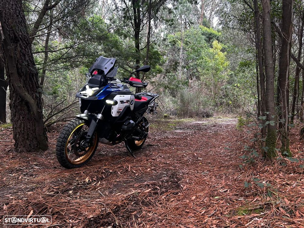 BMW R 1300 GS Adventure Trophy - 1