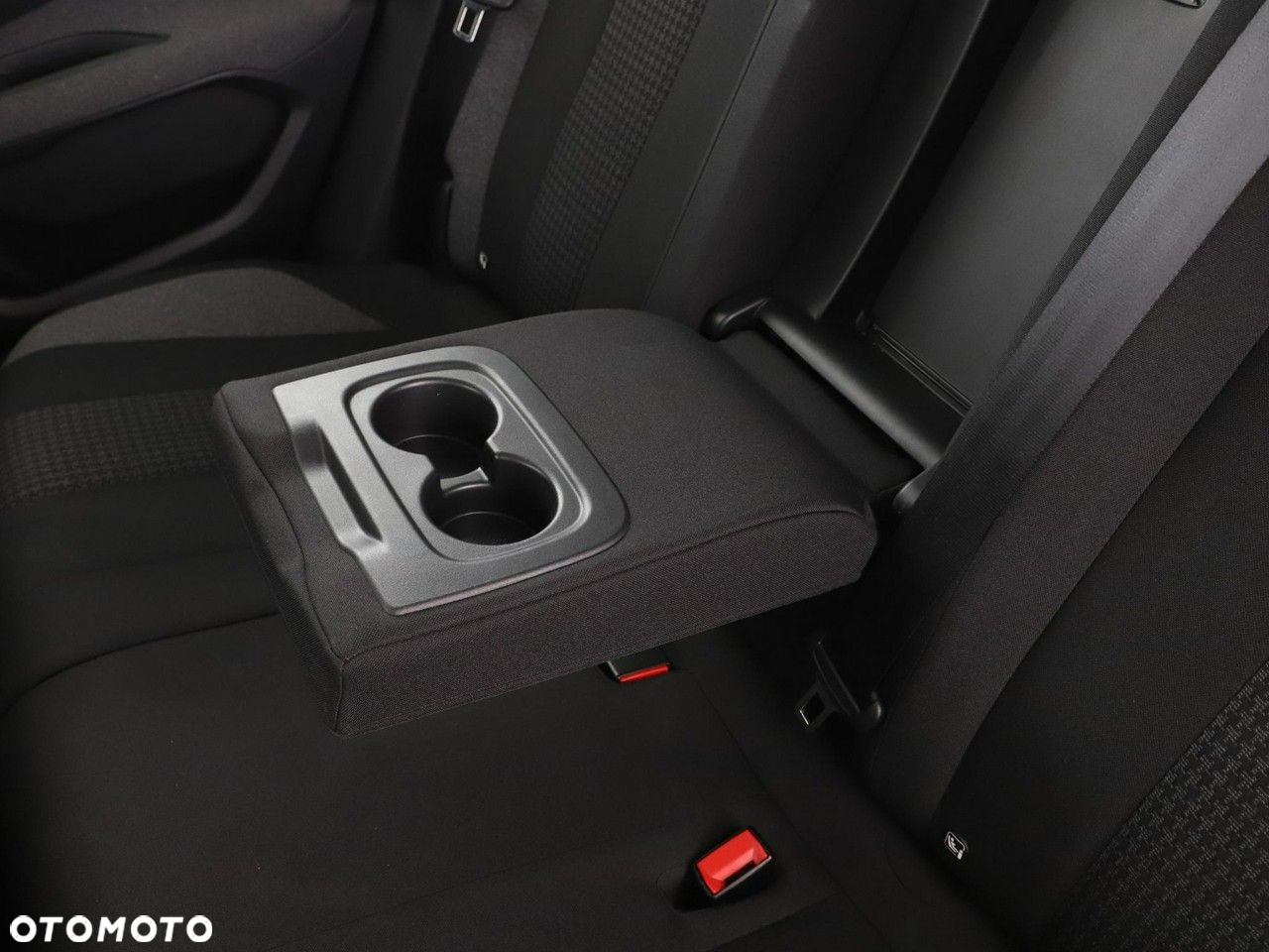 Peugeot 3008 PureTech 130 Stop & Start GPF Active Pack - 36