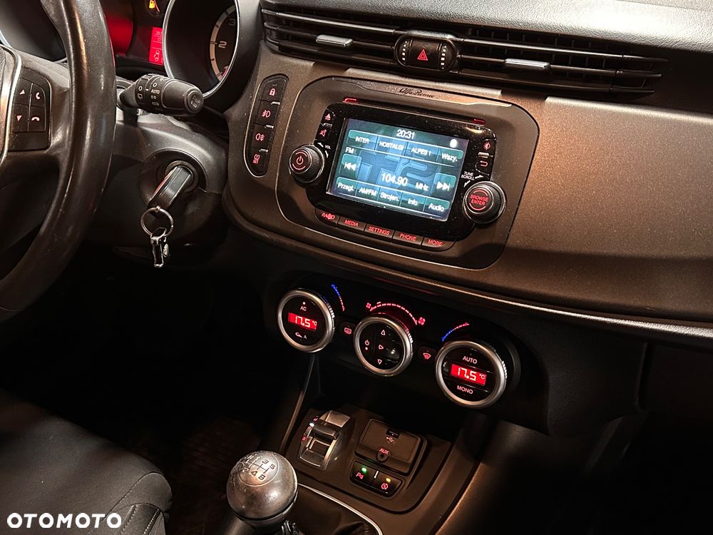 Alfa Romeo Giulietta 1.6 JTDM 16V Sport - 20