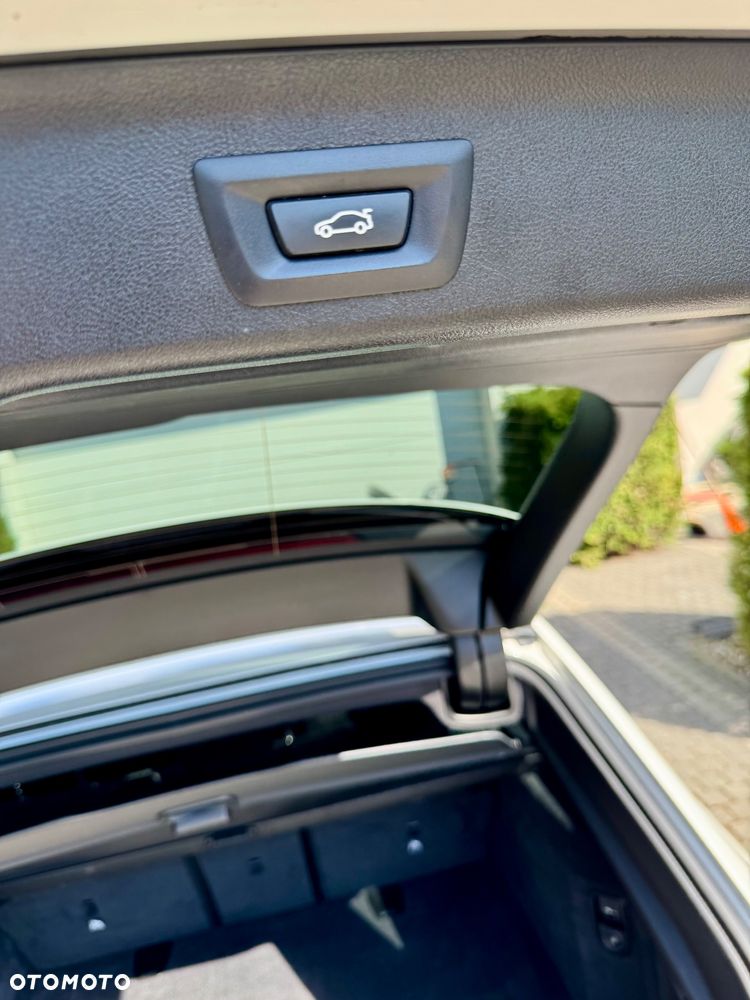 BMW Seria 5 520d M Sport sport - 24
